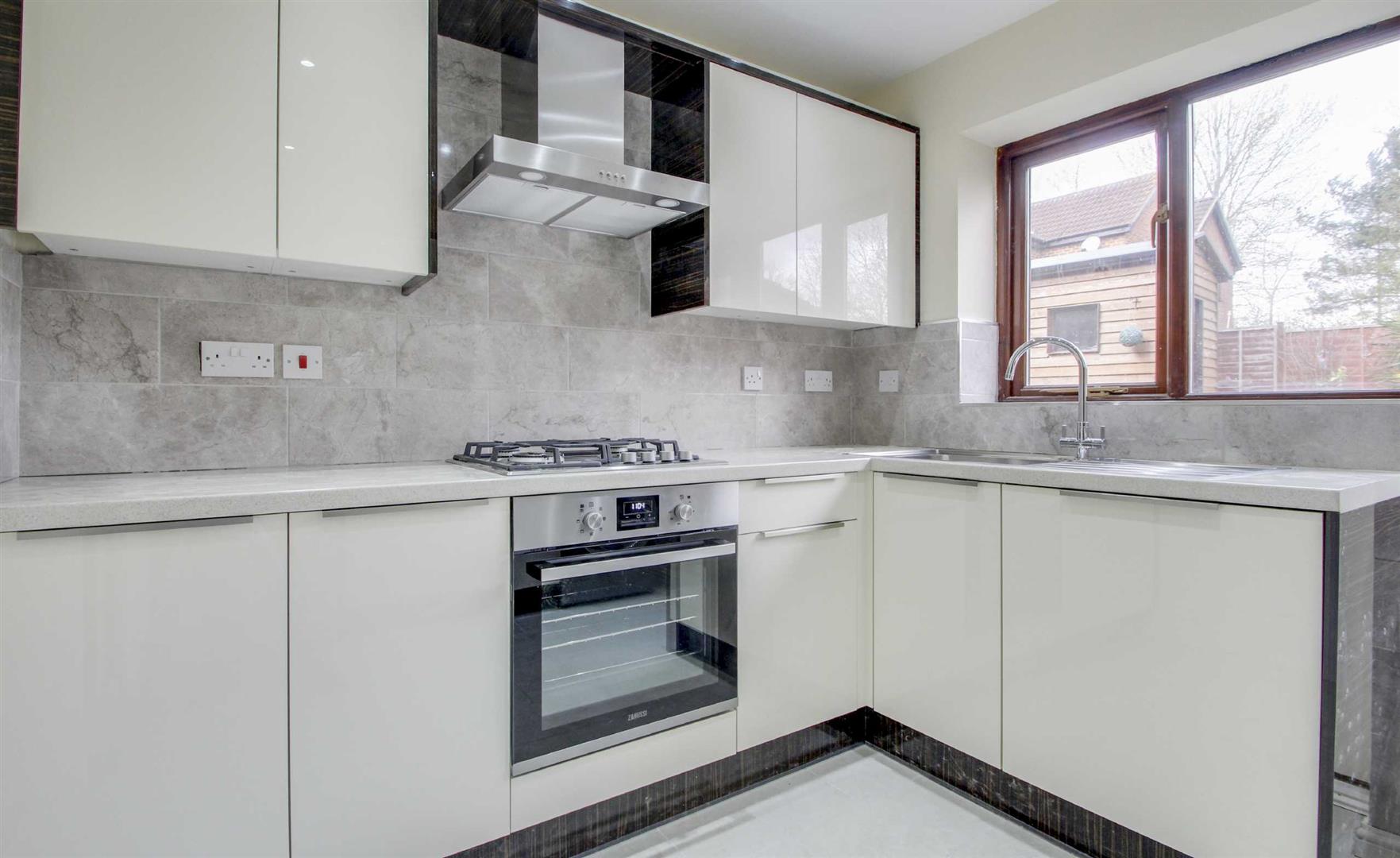 Paxton Crescent, Shenley Lodge, Milton Keynes